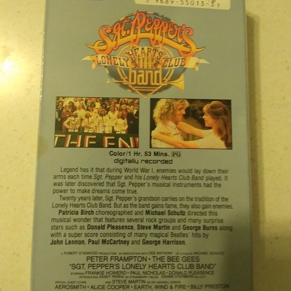 Beatles-Sgt Peppers Lonely Hearts Band VHS - Picture 2 of 2